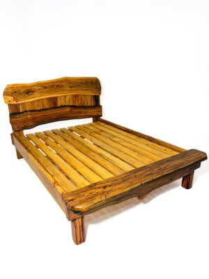 Cama Rústica em Jequitibá Sob Medida