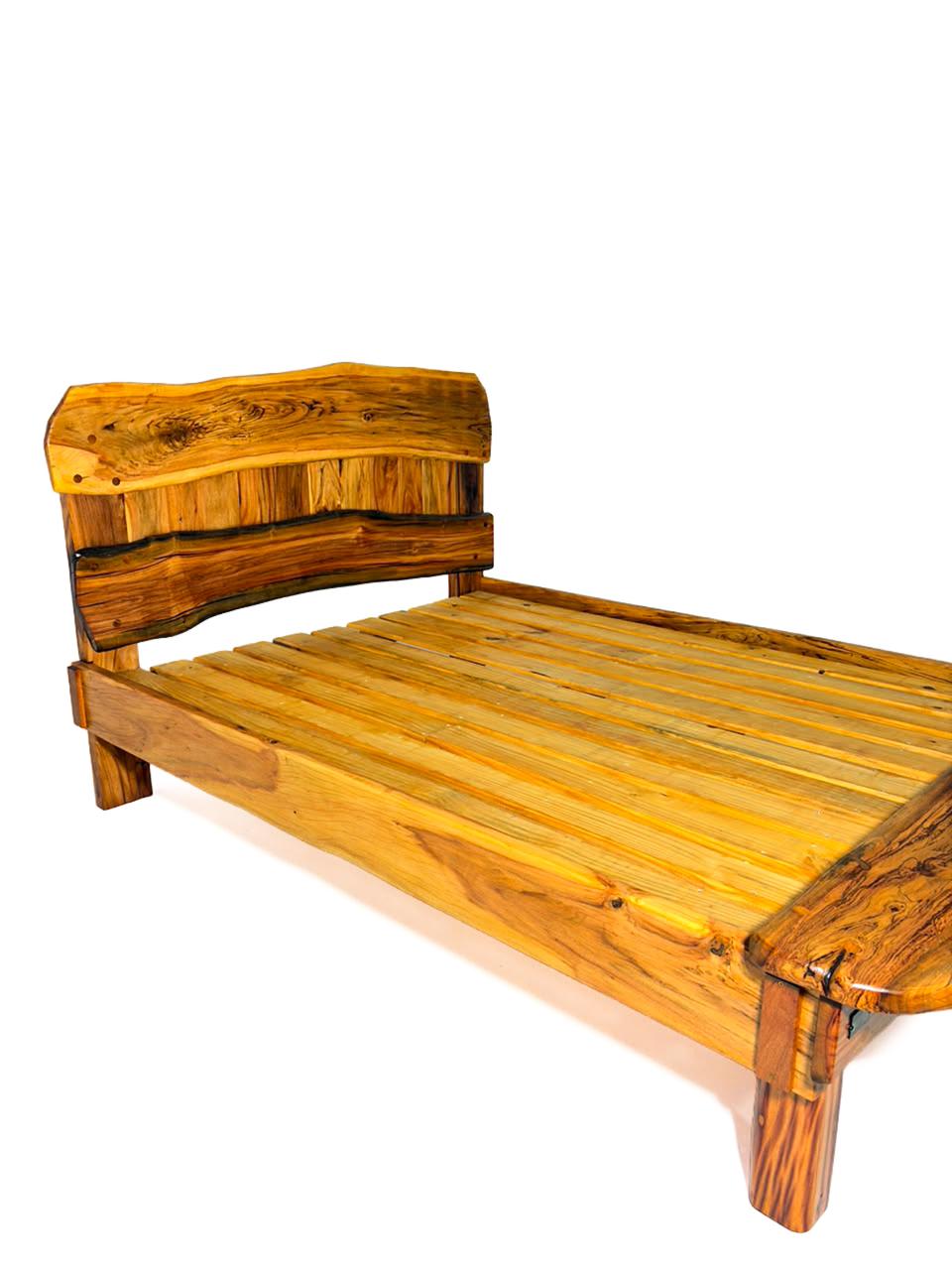 Cama Rústica em Jequitibá Sob Medida - Imagem 3