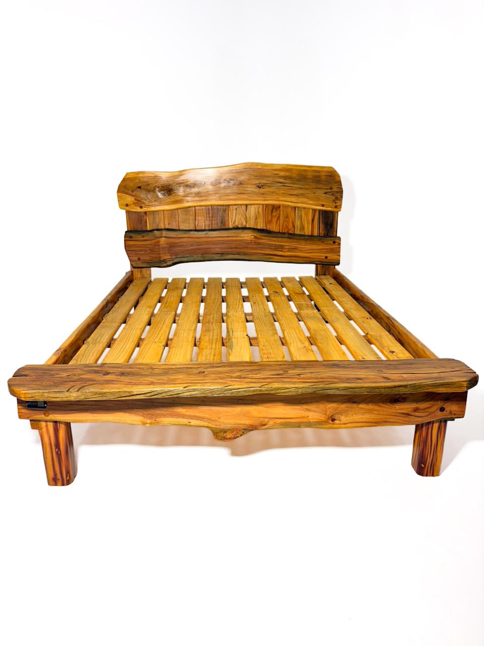 Cama Rústica em Jequitibá Sob Medida - Imagem 2